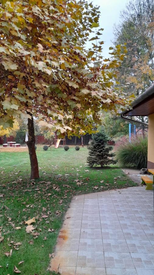 Szahara Vendeghaz Apartment Kerekegyháza Exterior photo