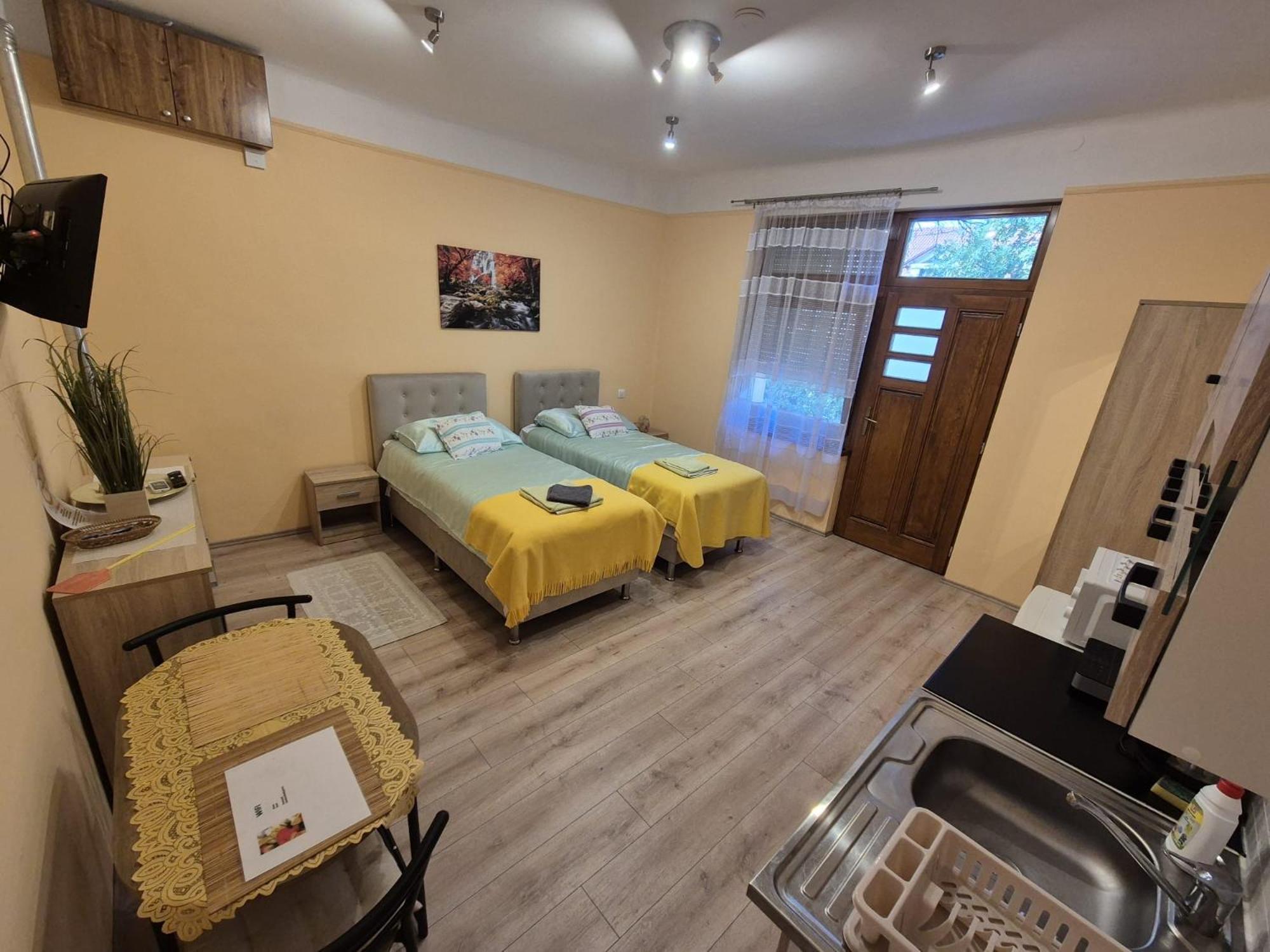 Szahara Vendeghaz Apartment Kerekegyháza Exterior photo