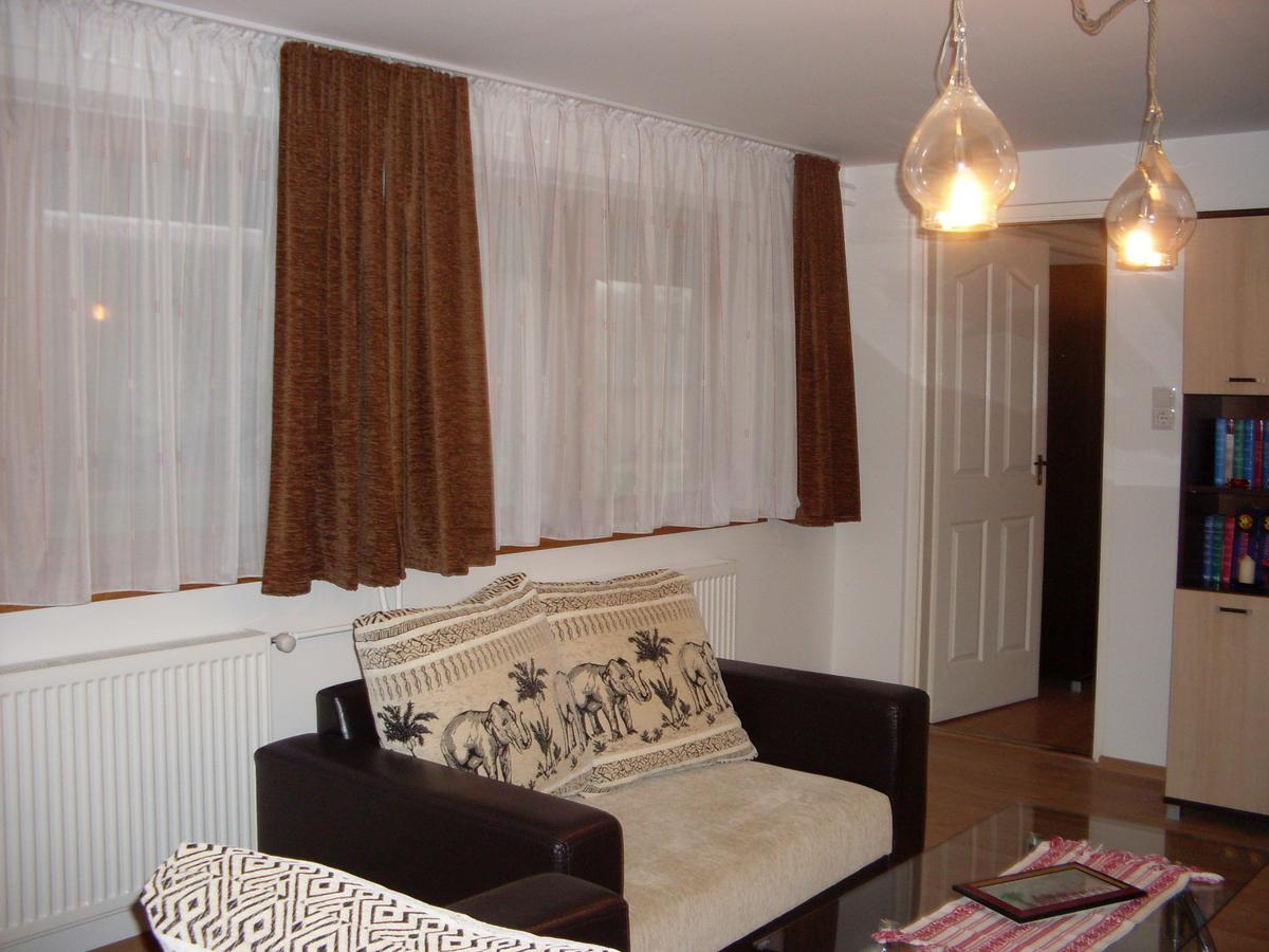 Szahara Vendeghaz Apartment Kerekegyháza Exterior photo