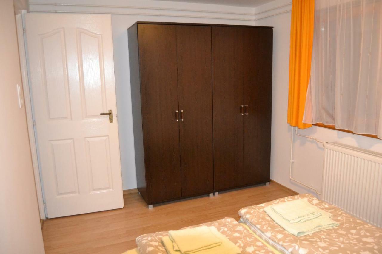Szahara Vendeghaz Apartment Kerekegyháza Exterior photo